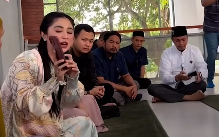 Dewi Perssik & Ketua RT Saling Minta Maaf, Perkara Sapi Kurban Sudah Adem (instagram.com/dewiperssik9/)